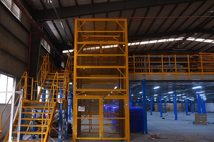 链轮式升降平台